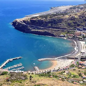 apartamento-t2-5-m-aeroporto-cr7.madeira-islandshotels.com/